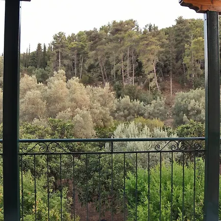 The House Of Victo-ria *