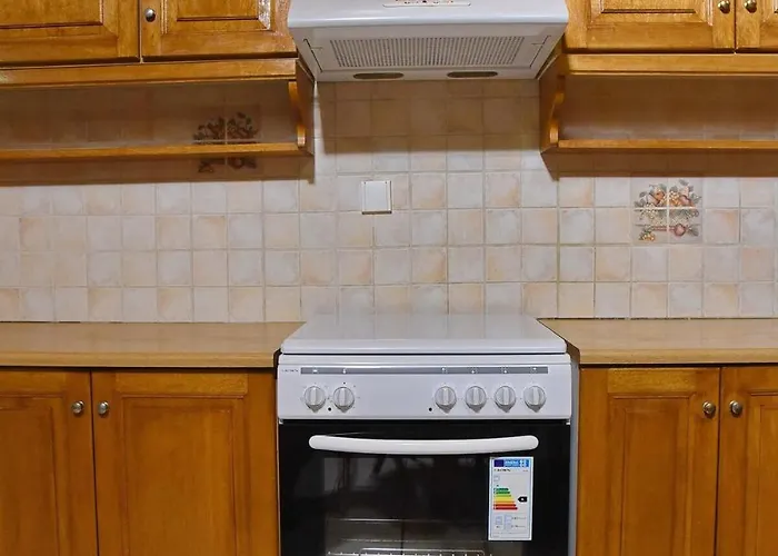 The House Of Victo-ria *